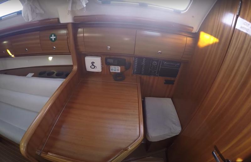 Book yachts online - sailboat - Bavaria 32 - Alexandros - rent