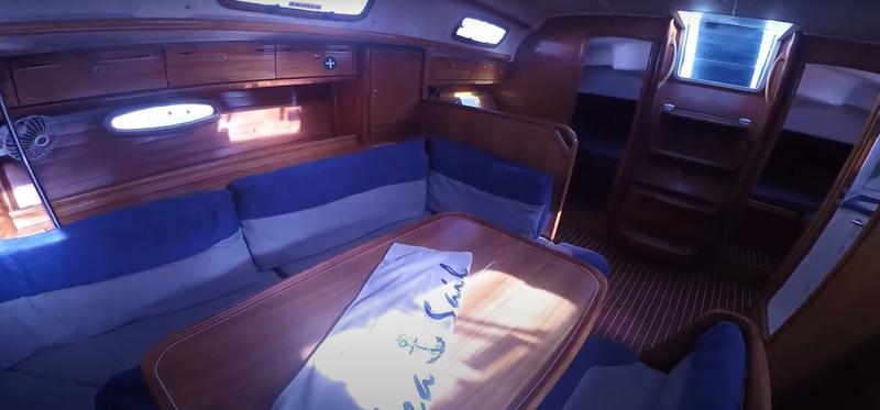 Book yachts online - sailboat - Bavaria 39 Cruiser - Orestis - rent