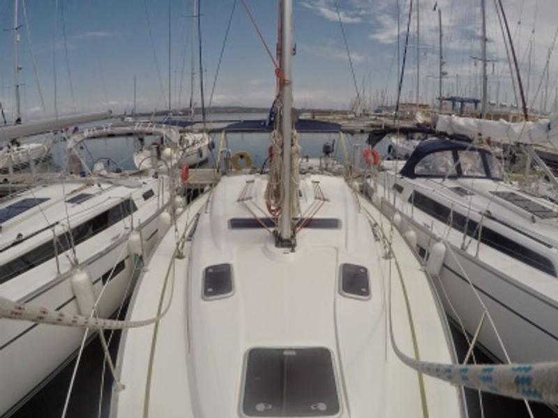 Book yachts online - sailboat - Bavaria 37 Cruiser - Alexandros I - rent