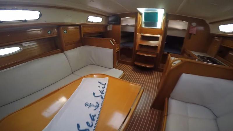 Book yachts online - sailboat - Bavaria 37 Cruiser - Alexandros I - rent