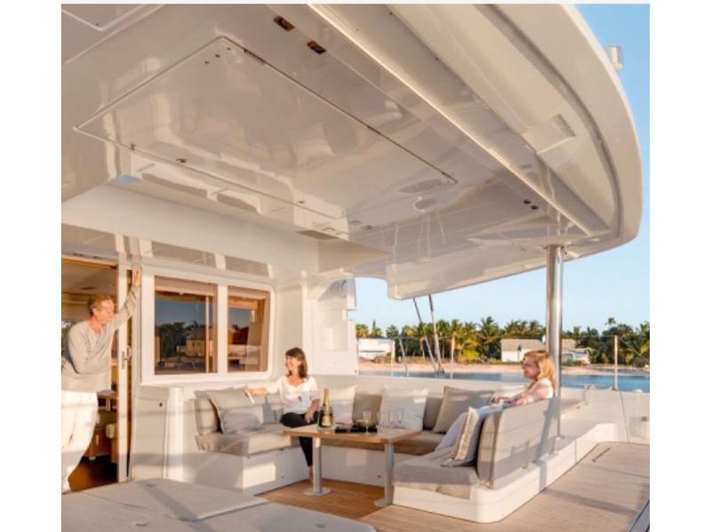 Book yachts online - catamaran - Lagoon 52F - Cala Luna - air conditioned - - rent
