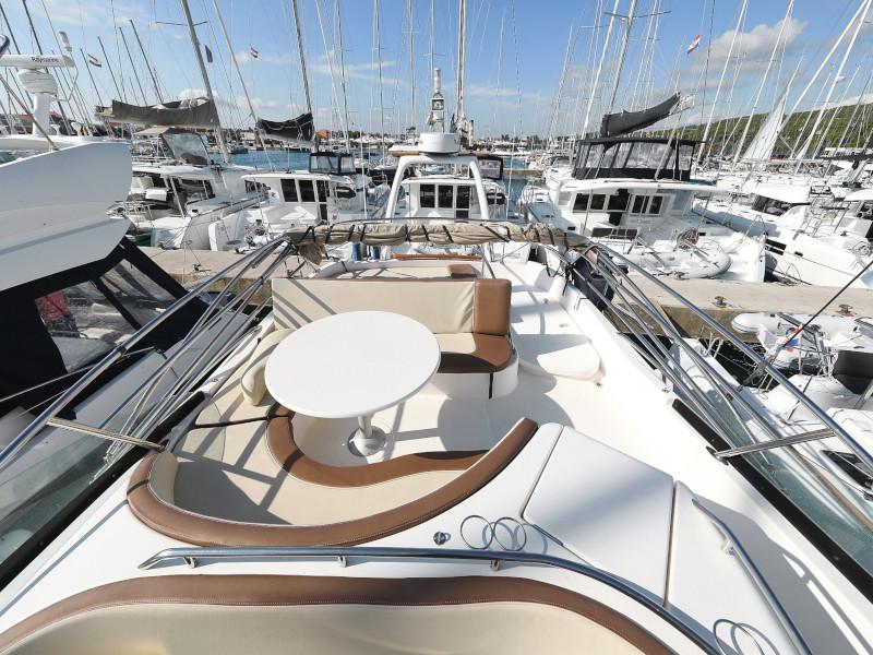 Book yachts online - motorboat - Jeanneau Prestige 46 Fly - ANIMA MARIS - rent