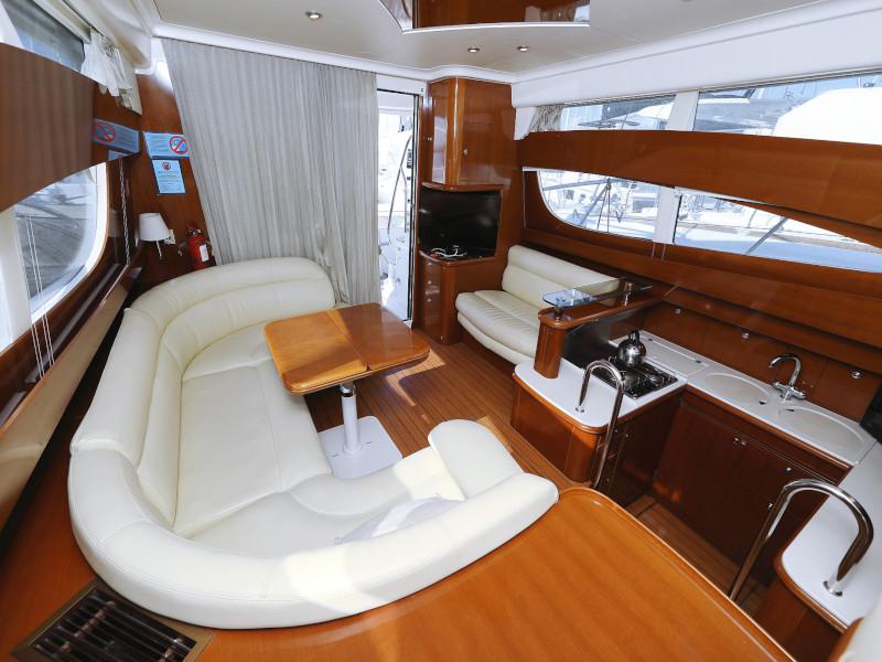 Book yachts online - motorboat - Jeanneau Prestige 46 Fly - ANIMA MARIS - rent