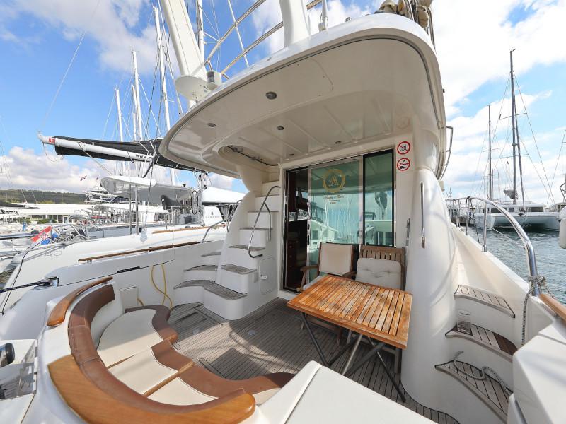Book yachts online - motorboat - Jeanneau Prestige 46 Fly - ANIMA MARIS - rent
