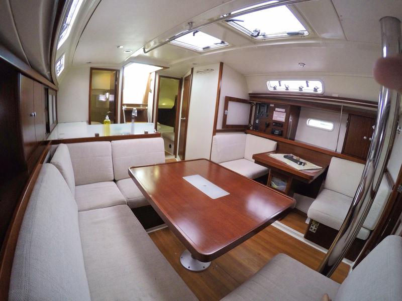Book yachts online - sailboat - Hanse 400 - Calypso - rent