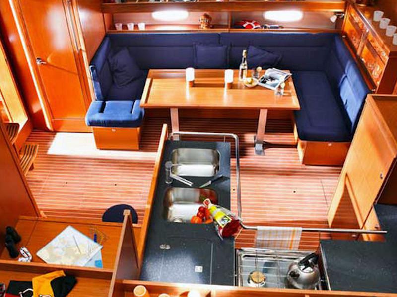 Book yachts online - sailboat - Bavaria 51 Cruiser - Lady Rose - rent