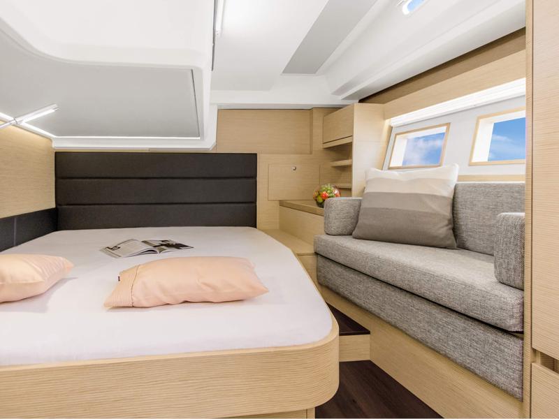 Book yachts online - sailboat - Hanse 548 - Infinity of Dreams - rent