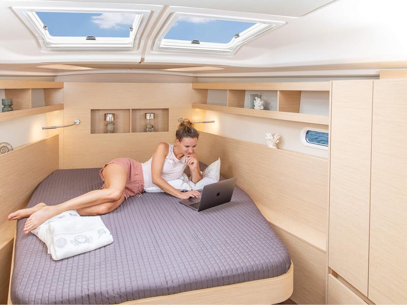 Book yachts online - sailboat - Hanse 458 - Infinity of Trust - rent