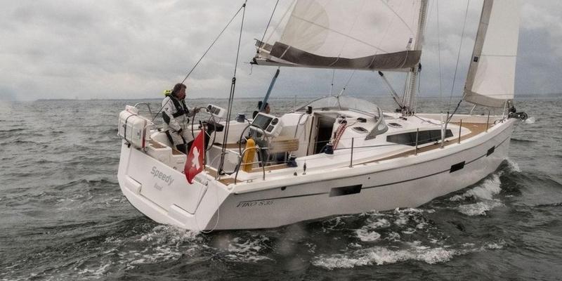 Book yachts online - sailboat - Viko S 35 - CASALINA - rent
