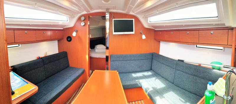 Book yachts online - sailboat - Bavaria Cruiser 37 - Levant - rent