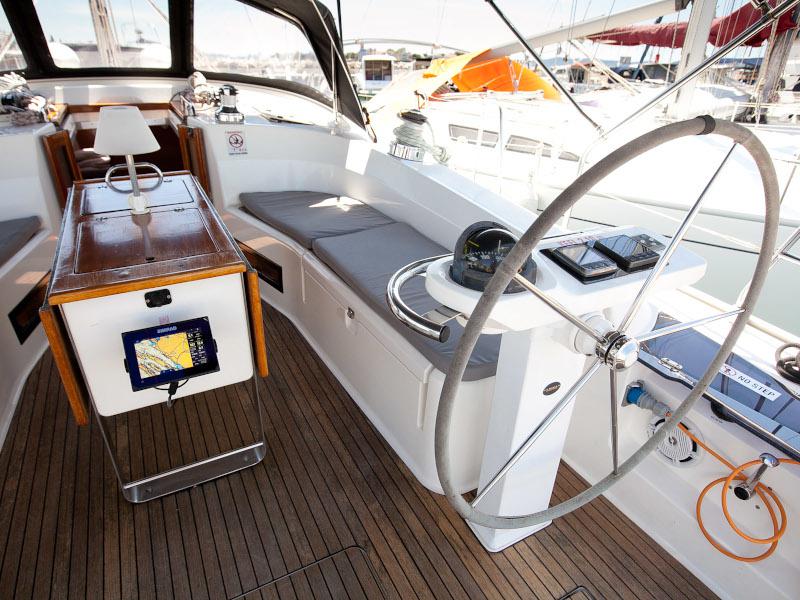 Book yachts online - sailboat - Bavaria Cruiser 45 - iSTONE - rent