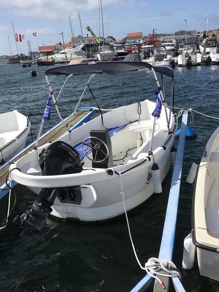 Book yachts online - motorboat - Whaly 440 Exclusive - Atlantica 1 - rent