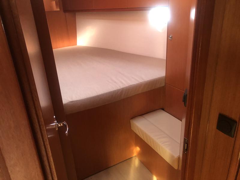 Book yachts online - sailboat - Bavaria Cruiser 46 * - Perda Longa  - rent