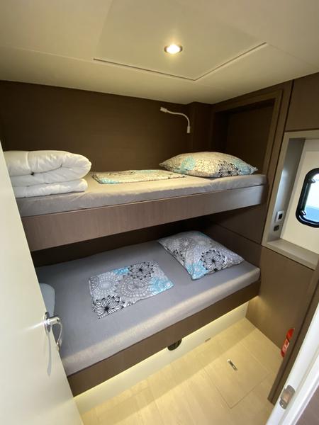 Book yachts online - catamaran - Bali 4.6 - Acrux - rent