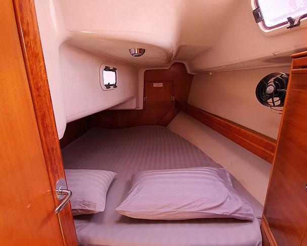 Book yachts online - sailboat - Bavaria 34 Cruiser - Little Eva - rent