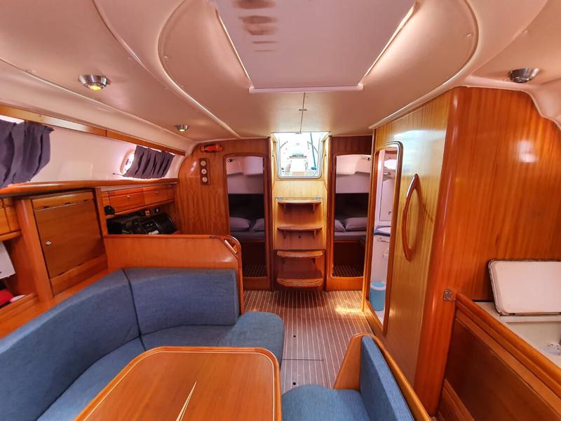 Book yachts online - sailboat - Bavaria 39 - Diana - rent