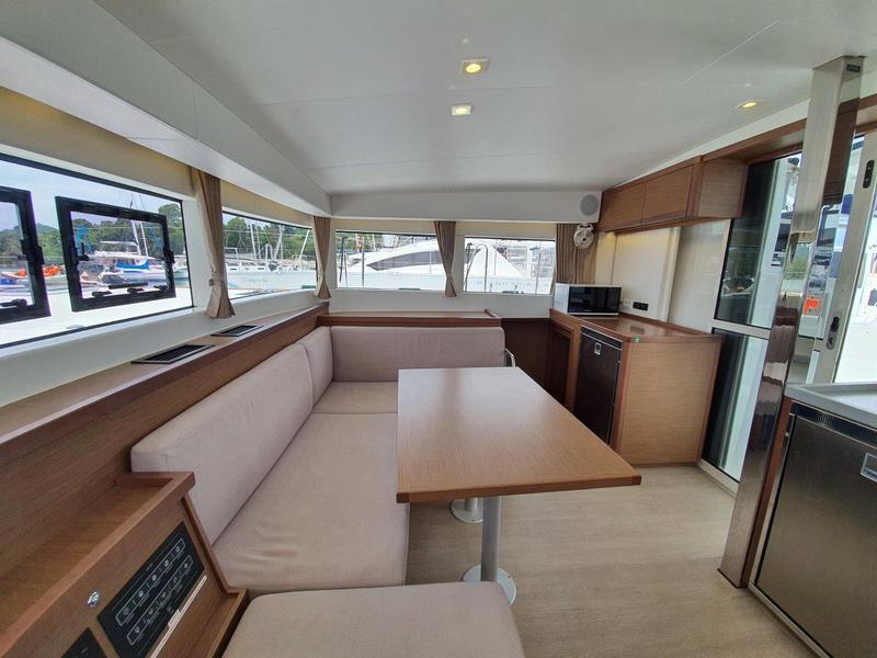 Book yachts online - catamaran - Lagoon 40 - Papi - rent