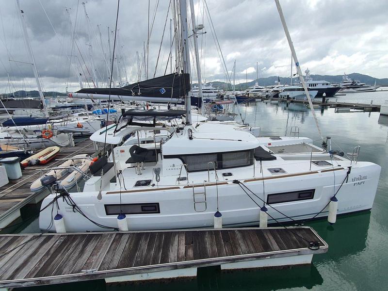 Book yachts online - catamaran - Lagoon 40 - Papi - rent