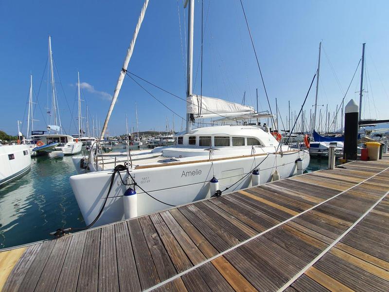 Book yachts online - catamaran - Lagoon - 380 - Amelie - rent
