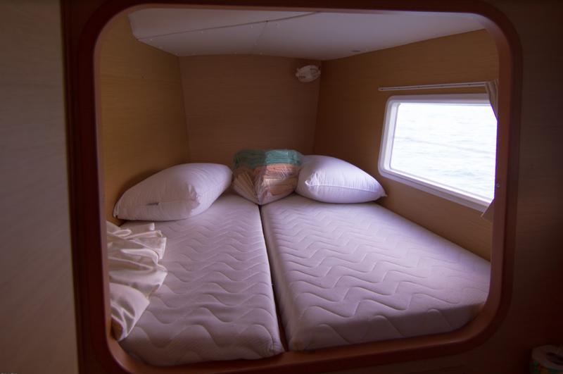 Book yachts online - catamaran - Lagoon 380 - My Shangri-La - rent