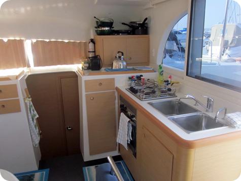 Book yachts online - catamaran - Lagoon 380 - My Shangri-La - rent