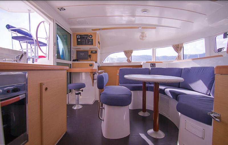 Book yachts online - catamaran - Lagoon 380 - My Shangri-La - rent