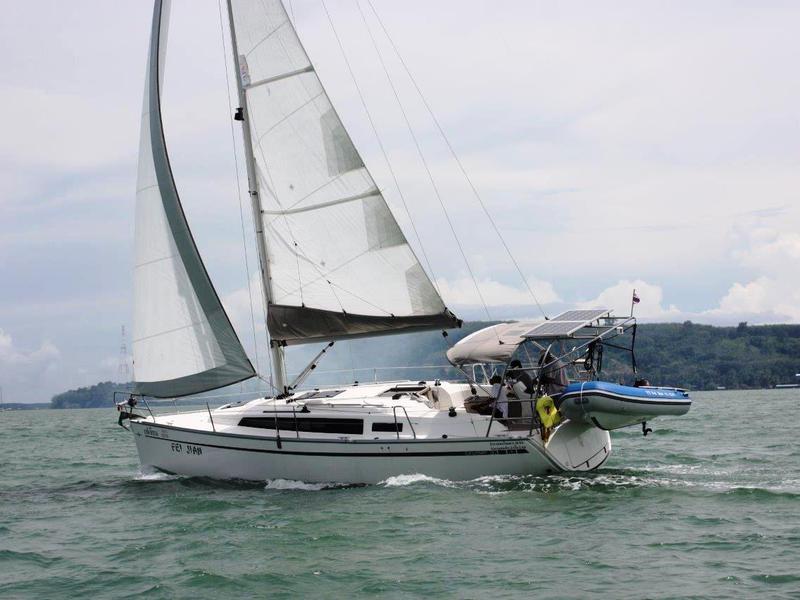 Book yachts online - sailboat - Bavaria 33 Cruiser - Fei Jian - rent