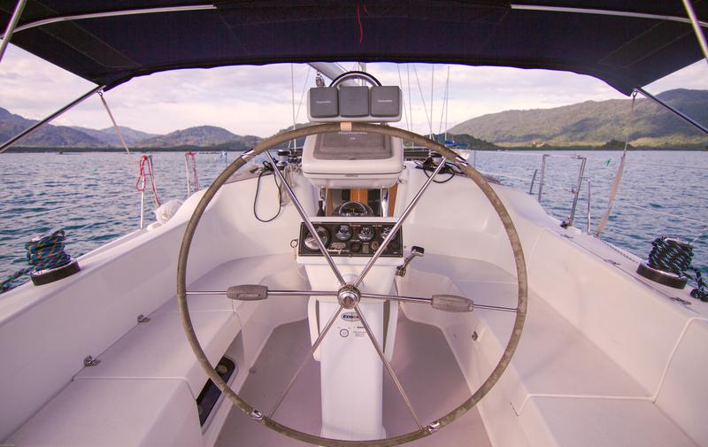 Book yachts online - sailboat - Catalina 375 - Vag Alame - rent