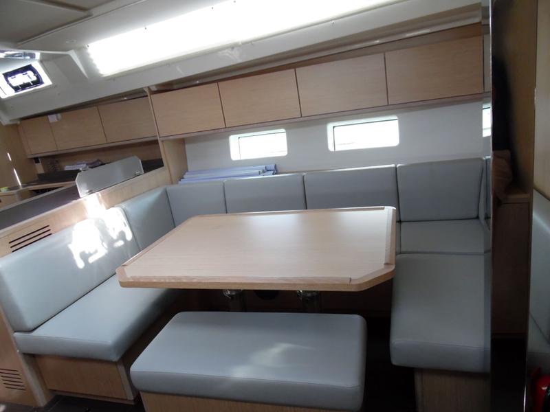Book yachts online - sailboat - Bavaria - C45 - Southern Star - rent