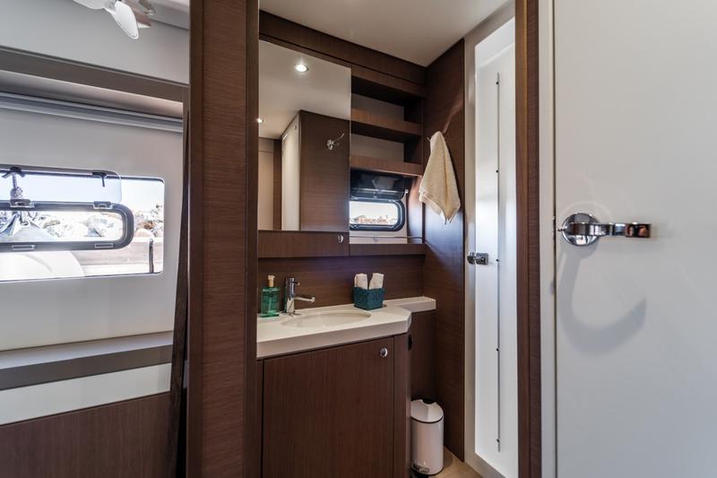 Book yachts online - catamaran - Bali 5.4. - Signature Concept - rent