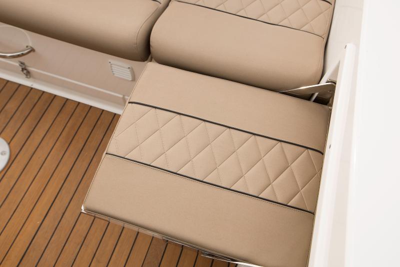 Book yachts online - motorboat - Atlantic Marine Sun Cruiser 690 - Mala - rent