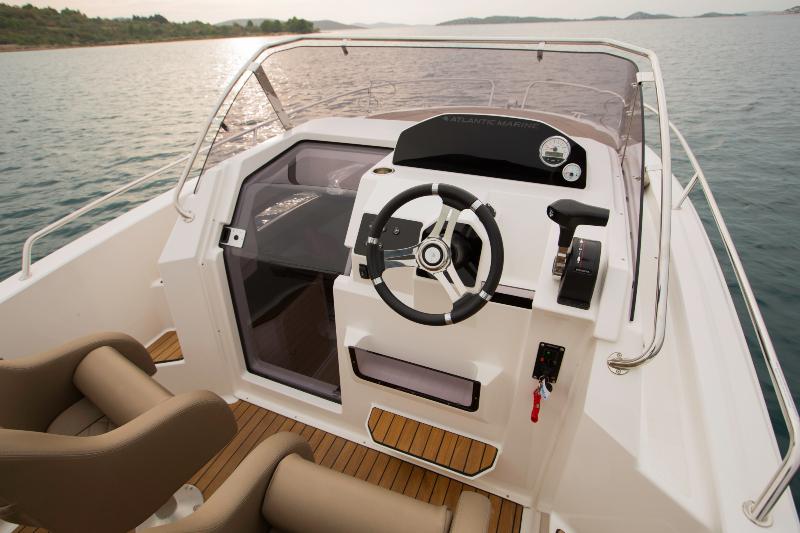 Book yachts online - motorboat - Atlantic Marine Sun Cruiser 690 - Mery - rent