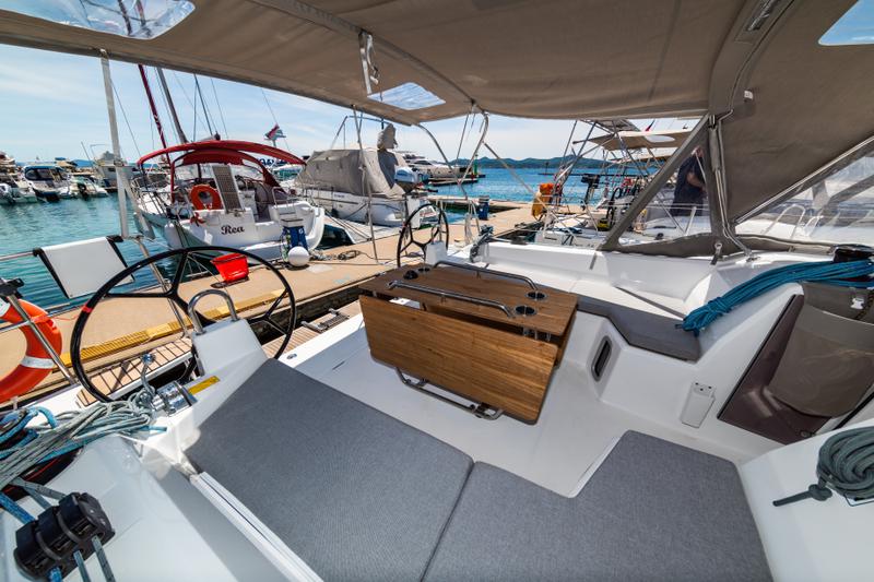Book yachts online - sailboat - Oceanis 40.1 - Poseidon - rent