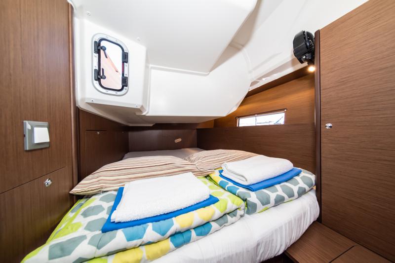 Book yachts online - sailboat - Oceanis 40.1 - Poseidon - rent