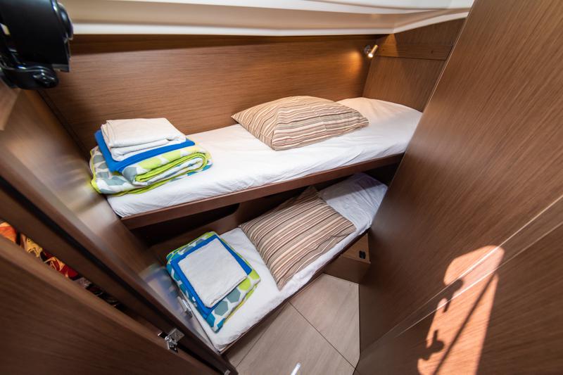 Book yachts online - sailboat - Oceanis 40.1 - Poseidon - rent