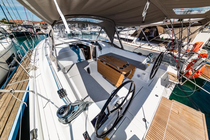 Book yachts online - sailboat - Oceanis 40.1 - Poseidon - rent