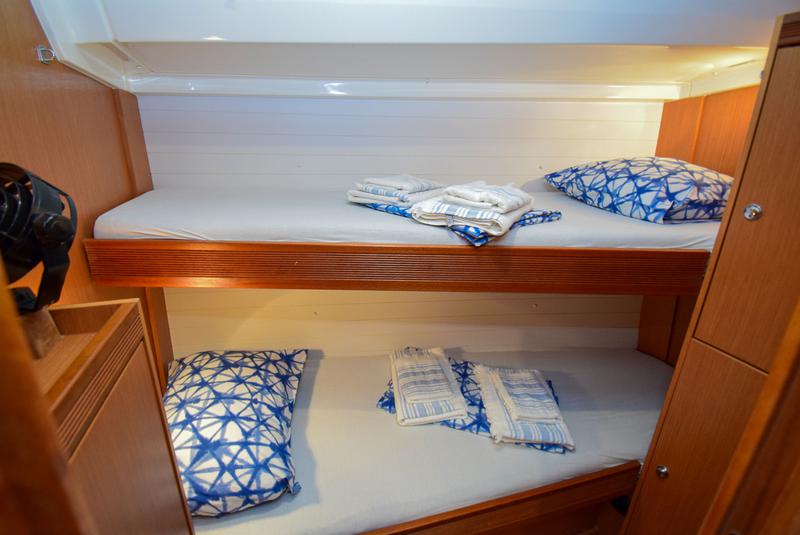 Book yachts online - sailboat - Bavaria 50 Cruiser - MINA - rent