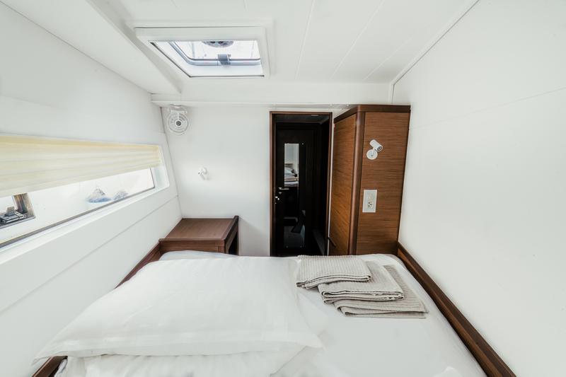 Book yachts online - catamaran - Lagoon 40 - MEEA - rent