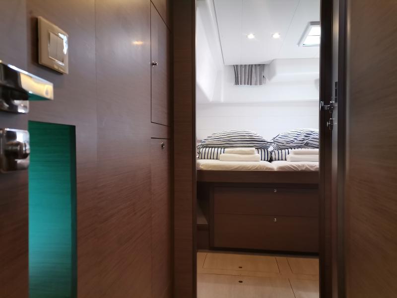 Book yachts online - catamaran - Lagoon 450 Flybridge - double elli - rent
