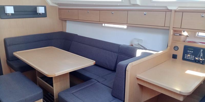Book yachts online - sailboat - Bavaria Cruiser 41 Style - Umi Maru - rent