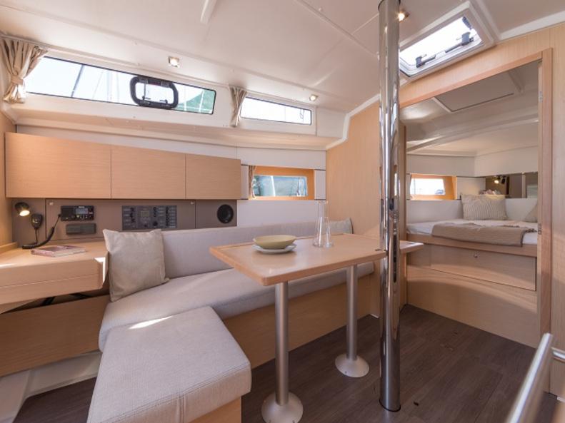 Book yachts online - sailboat - Oceanis 38.1 - Rosa Bella - rent