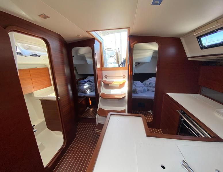 Book yachts online - sailboat - Salona 44 - LeeLoo - rent