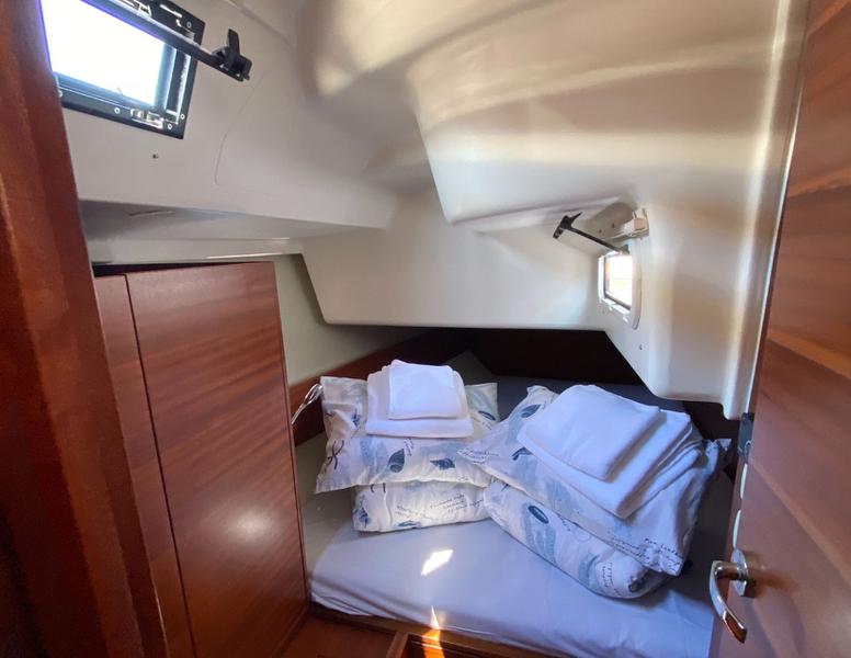 Book yachts online - sailboat - Salona 44 - LeeLoo - rent