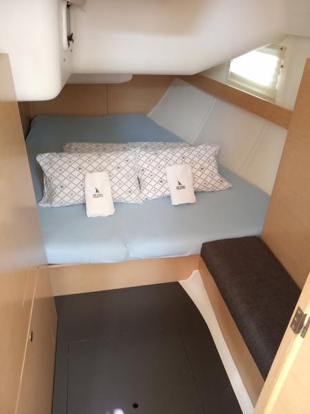 Book yachts online - sailboat - Elan 444 Impression - MARIJANA 48 - rent