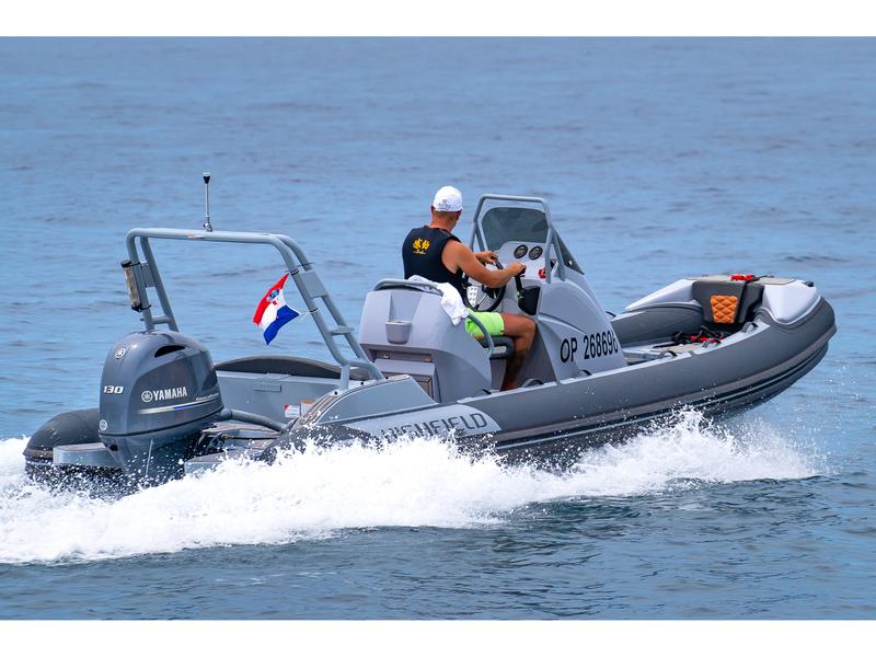 Book yachts online - motorboat - Highfield Sport 560 - no name - rent