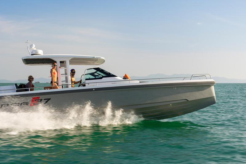 Book yachts online - motorboat - Axopar 37 T Top - Axopar 37 TT - rent