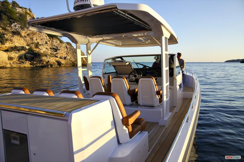 Book yachts online - motorboat - Axopar 37 T Top - Axopar 37 TT - rent