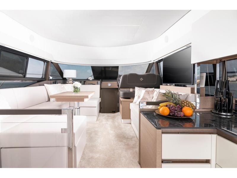 Book yachts online - motorboat - Prestige 460 Fly - Adudu 2 - rent