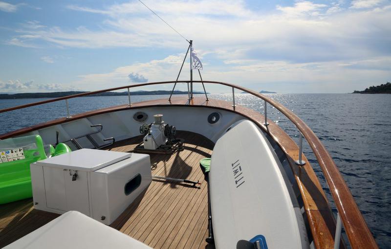 Book yachts online - motorboat - Motoryacht - Kallista - rent