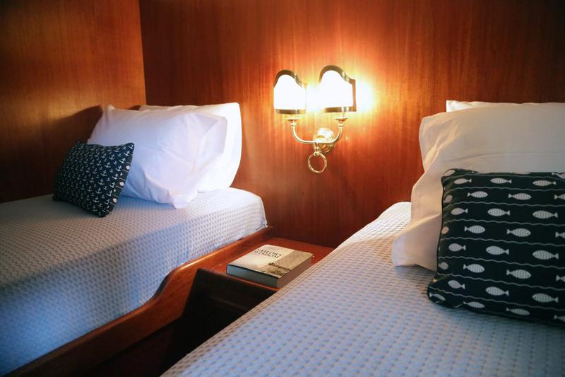 Book yachts online - motorboat - Motoryacht - Kallista - rent